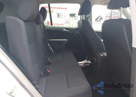 2017 Volkswagen Tiguan 2.0T/2.0T S из США, поврежденный, VIN WVGAV7AX2HK043695